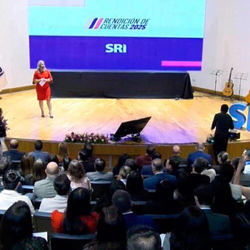 MÁS DE 2,1 MILLONES DE CONTRIBUYENTES ATENDIDOS Y NUEVOS TRÁMITES DIGITALES MARCAN LA GESTIÓN DEL SRI EN 2025