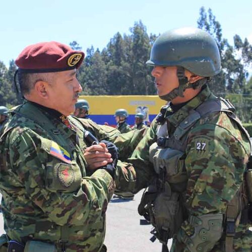 90 NUEVOS SOLDADOS DE RESERVA SE LICENCIARON EN LA BRIGADA DE FUERZAS ESPECIALES N0 9 PATRIA LATACUNGA