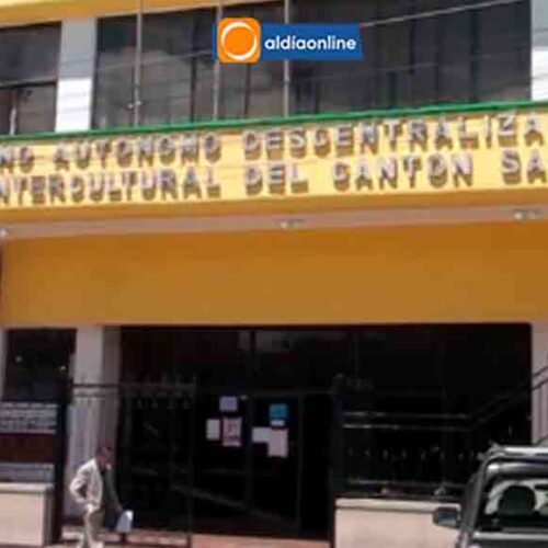 CANDIDATURA DE ADRIÁN MENA A LA ALCALDÍA DE SAQUISILÍ NO ES OFICIAL, AFIRMA ANA HERRERA (Video)