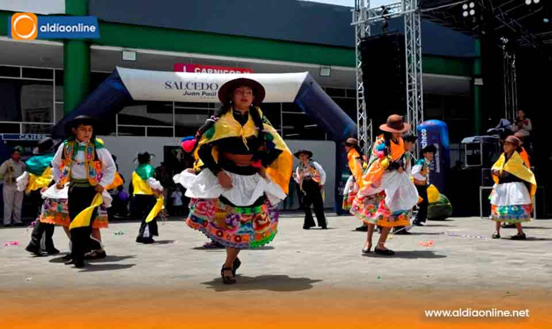 LA FANESCA PROTAGONISTA DE UNA  FIESTA CULTURAL Y SALCEDO CELEBRÓ  LA TRADICIÓN CON  SABOR Y FE