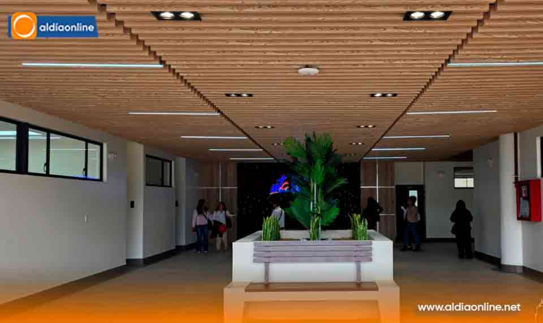 UTC TRANSFORMA ANTIGUO MERCADO EN MODERNO CAMPUS UNIVERSITARIO E INICIA PERIODO ACADÉMICO EN SALCEDO