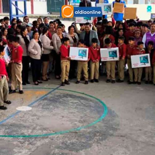 ALCALDÍA DE SIGCHOS IMPULSA LA EDUCACIÓN RURAL CON ENTREGA DE EQUIPOS TECNOLÓGICOS