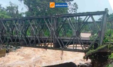EMERGENCIA EN LA MANÁ LAS LLUVIAS DEJAN PARROQUIAS INCOMUNICADAS Y AMENAZAN CON COLAPSO TOTAL DE PUENTE