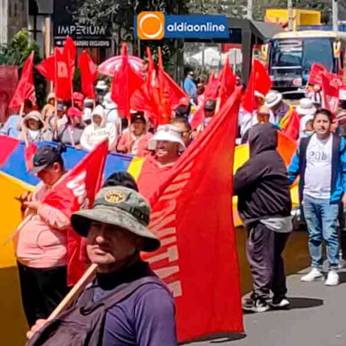 1 DE MAYO EN LATACUNGA LOS TRABAJADORES EXIGIRÁN AL GOBIERNO UN CAMBIO DE RUMBO (Video)