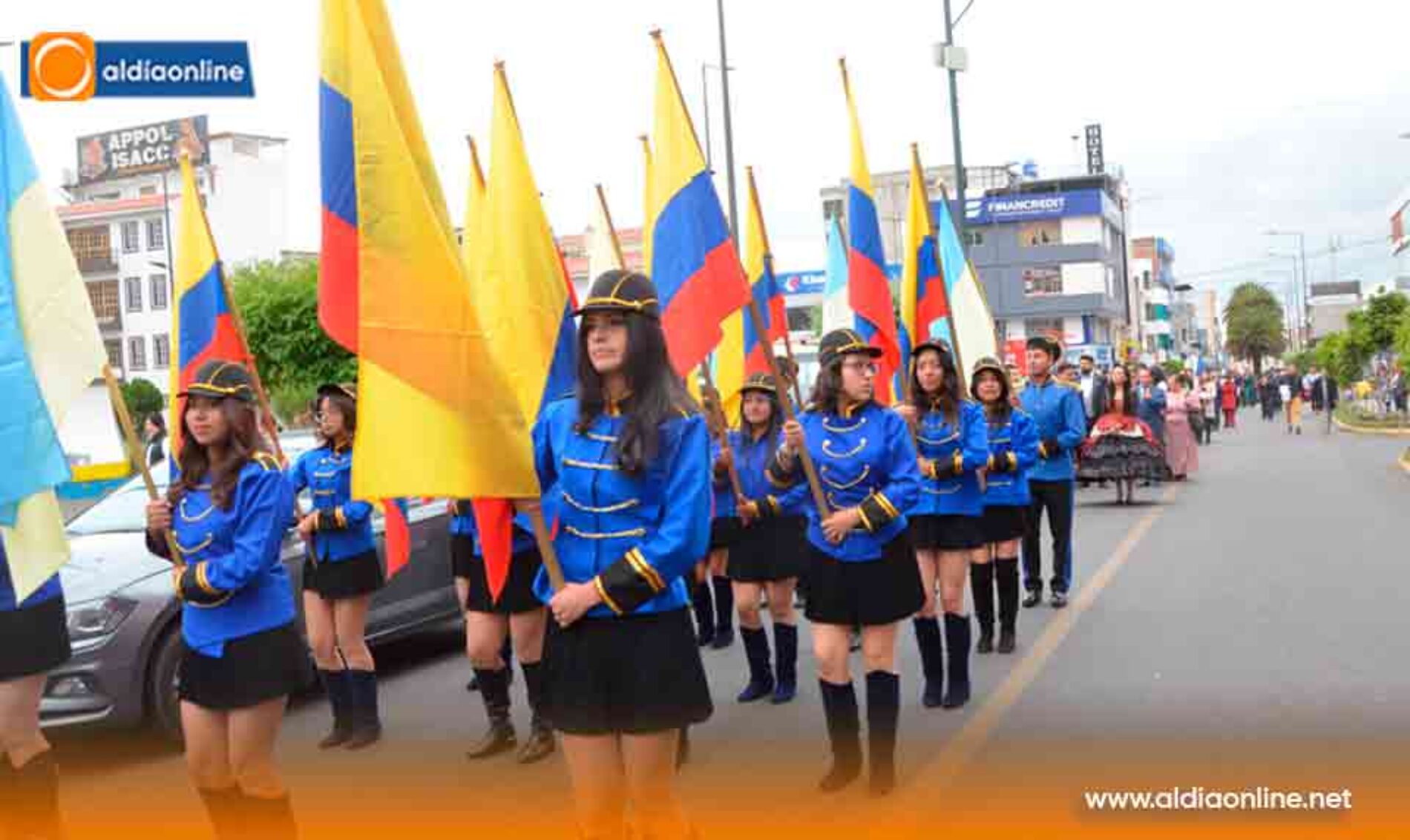 EMOTIVA ENTREGA DEL SABLE AL NUEVO MARISCAL EN LA CALLE DOS DE MAYO DIEGO SÁNCHEZ GRANDES (Videos)