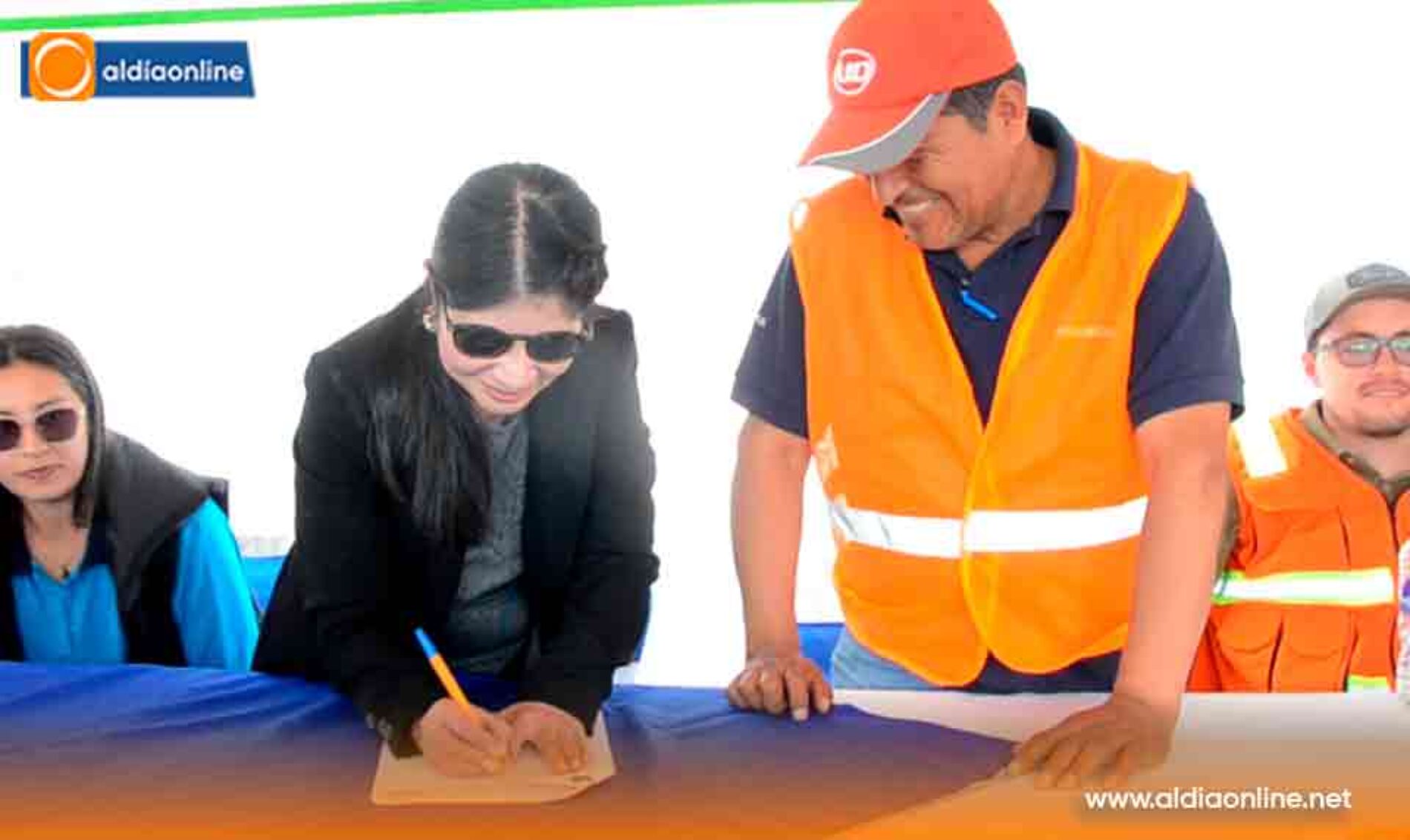 INICIÓ TRABAJOS PARA ASFALTADO EN SAMILPAMBA PARROQUIA TANICUCHI CON PLAZO DE 150 DÍAS (Videos)