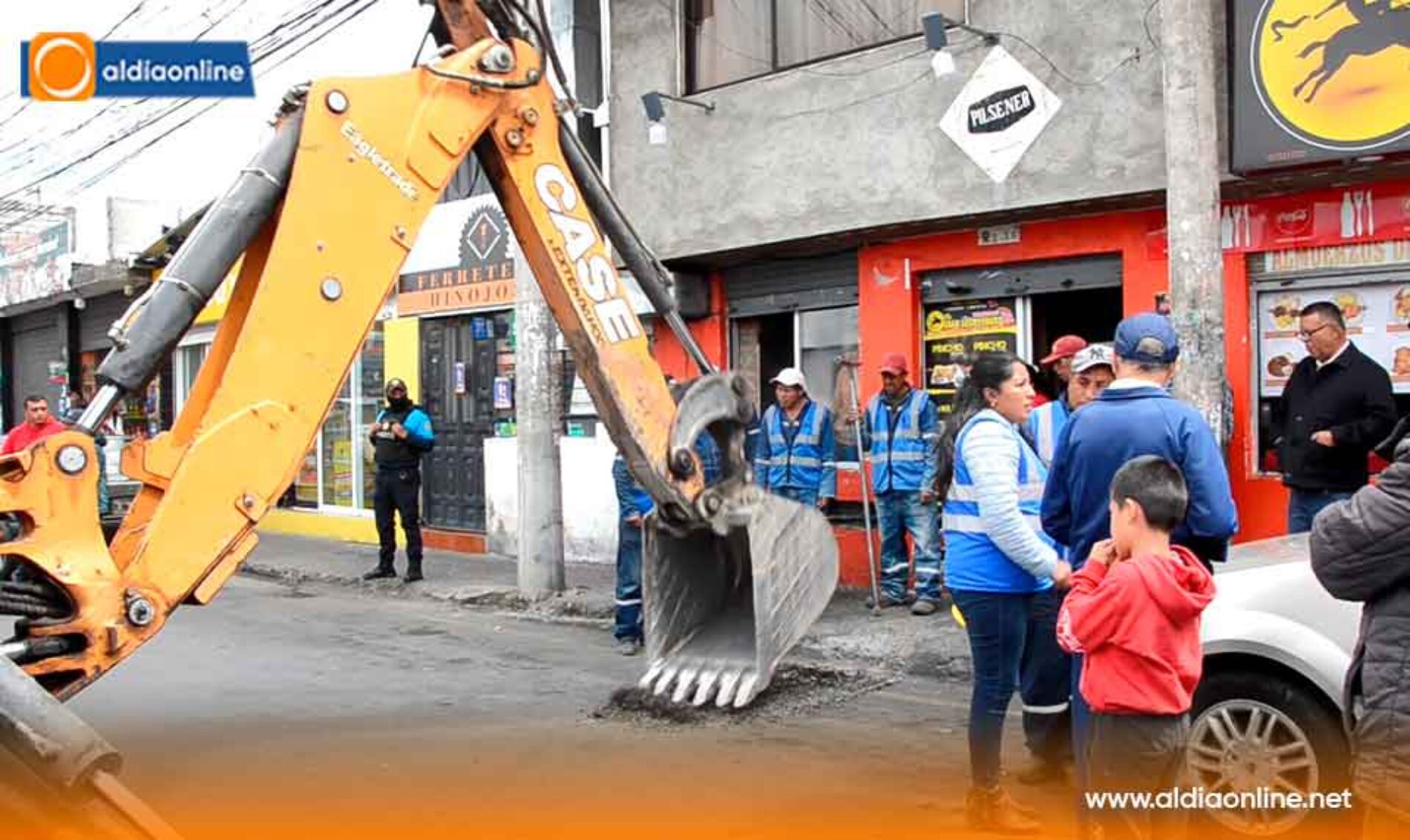 TRAS RECLAMOS CIUDADANOS, ALCALDÍA DE LATACUNGA INTENSIFICA TRABAJOS PARA NORMALIZAR EL SERVICIO DE AGUA