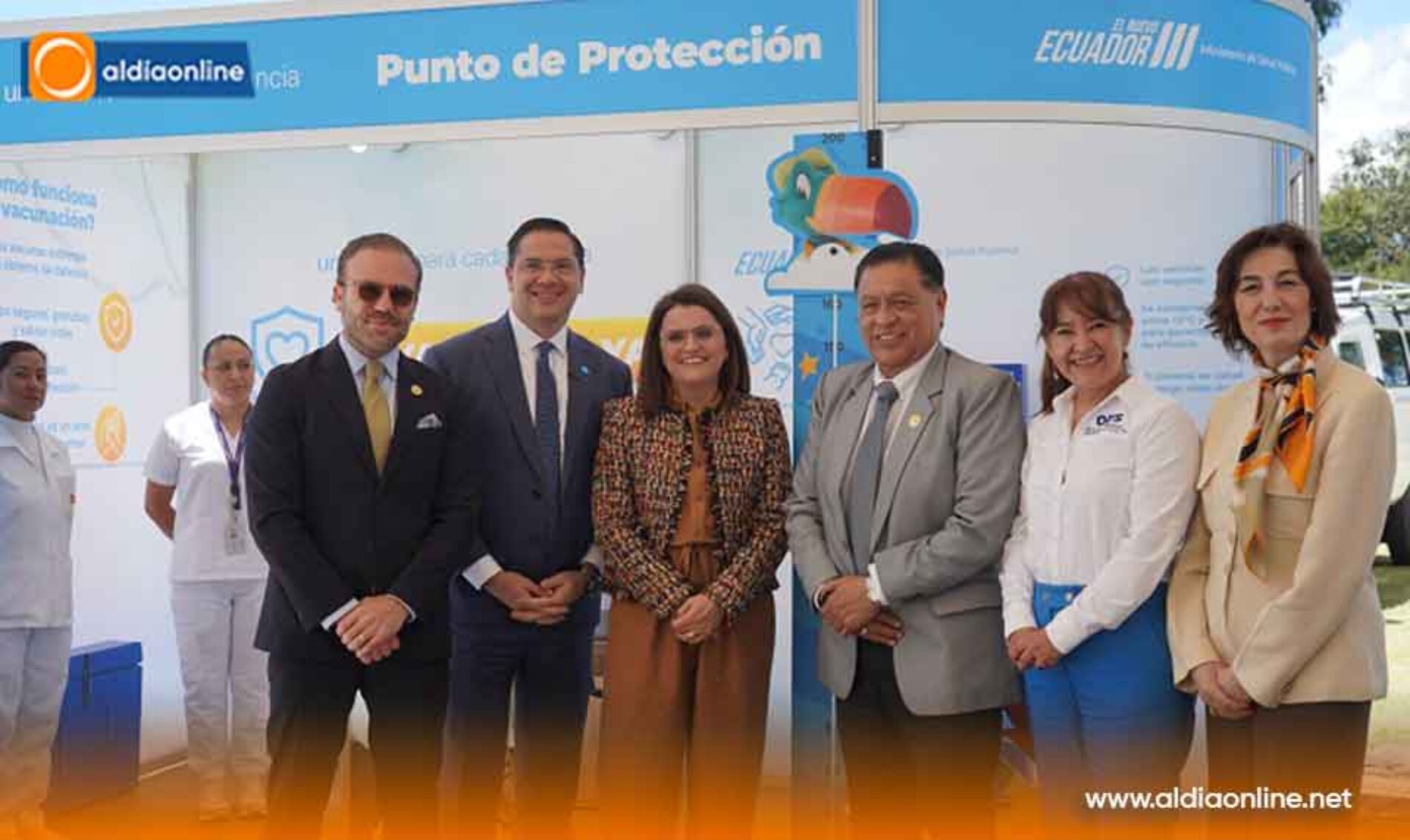 DANIEL NOBOA ENTREGA  UNA FLOTA DE 40 VEHÍCULOS REFRIGERADOS PARA DISTRIBUCIÓN DE VACUNAS Y EL LANZAMIENTO DEL MANUAL DE INMUNIZACIONES 2026