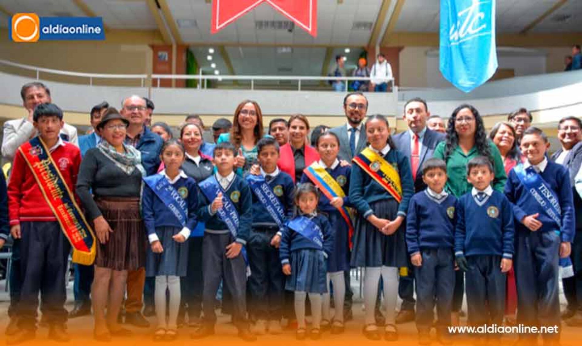 ENTREGA DE COMPUTADORA Y LIBROS FORTALECE EDUCACIÓN DE NIÑAS Y NIÑOS DE LA PROVINCIA