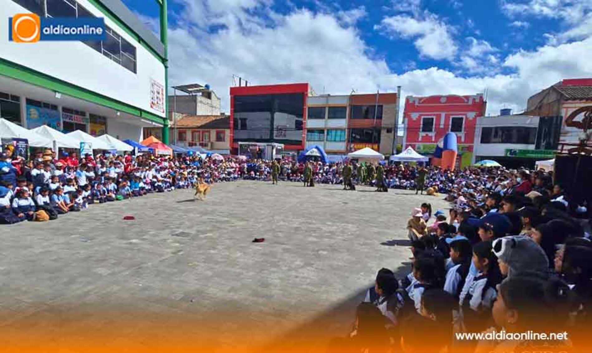 FERIA DE SEGURIDAD FORTALECE LA PREVENCIÓN Y PROTECCIÓN ESTUDIANTIL EN SALCEDO