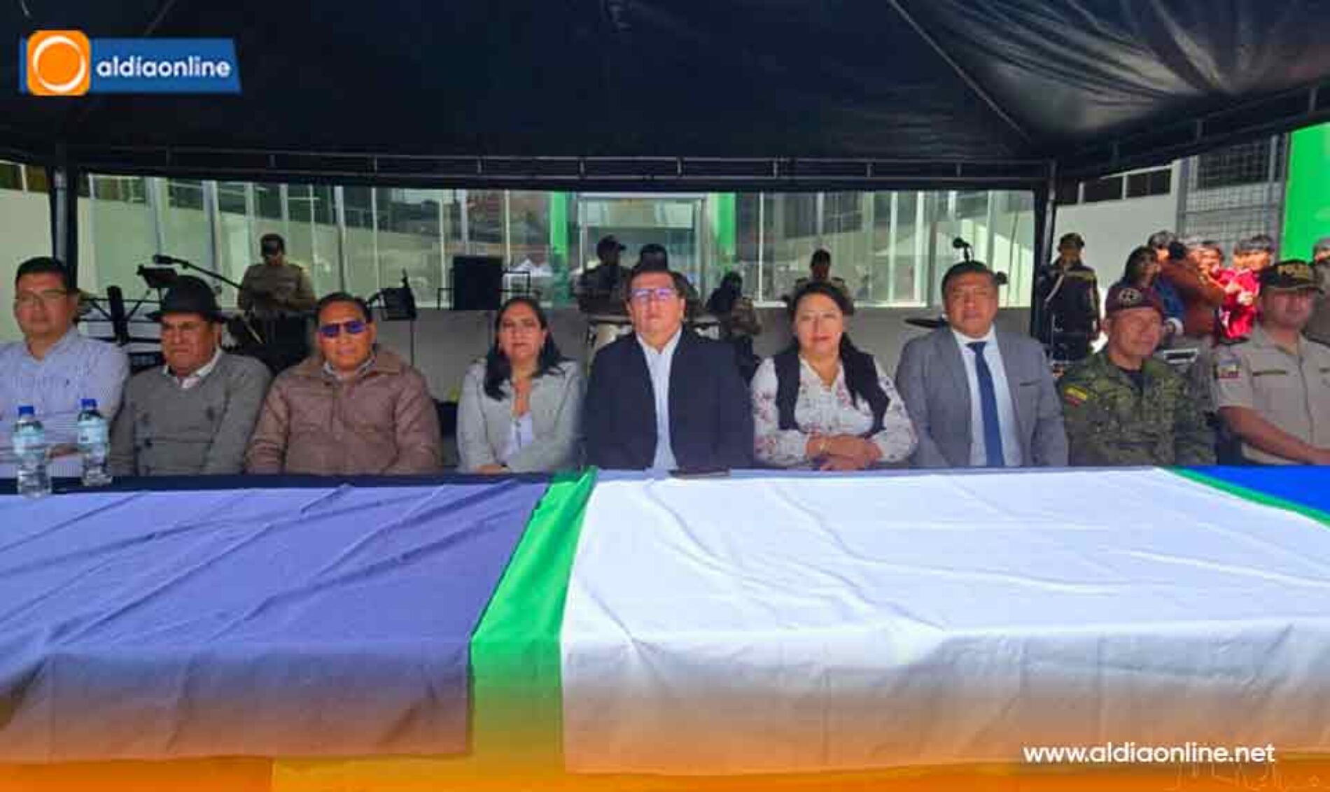FERIA DE SEGURIDAD FORTALECE LA PREVENCIÓN Y PROTECCIÓN ESTUDIANTIL EN SALCEDO