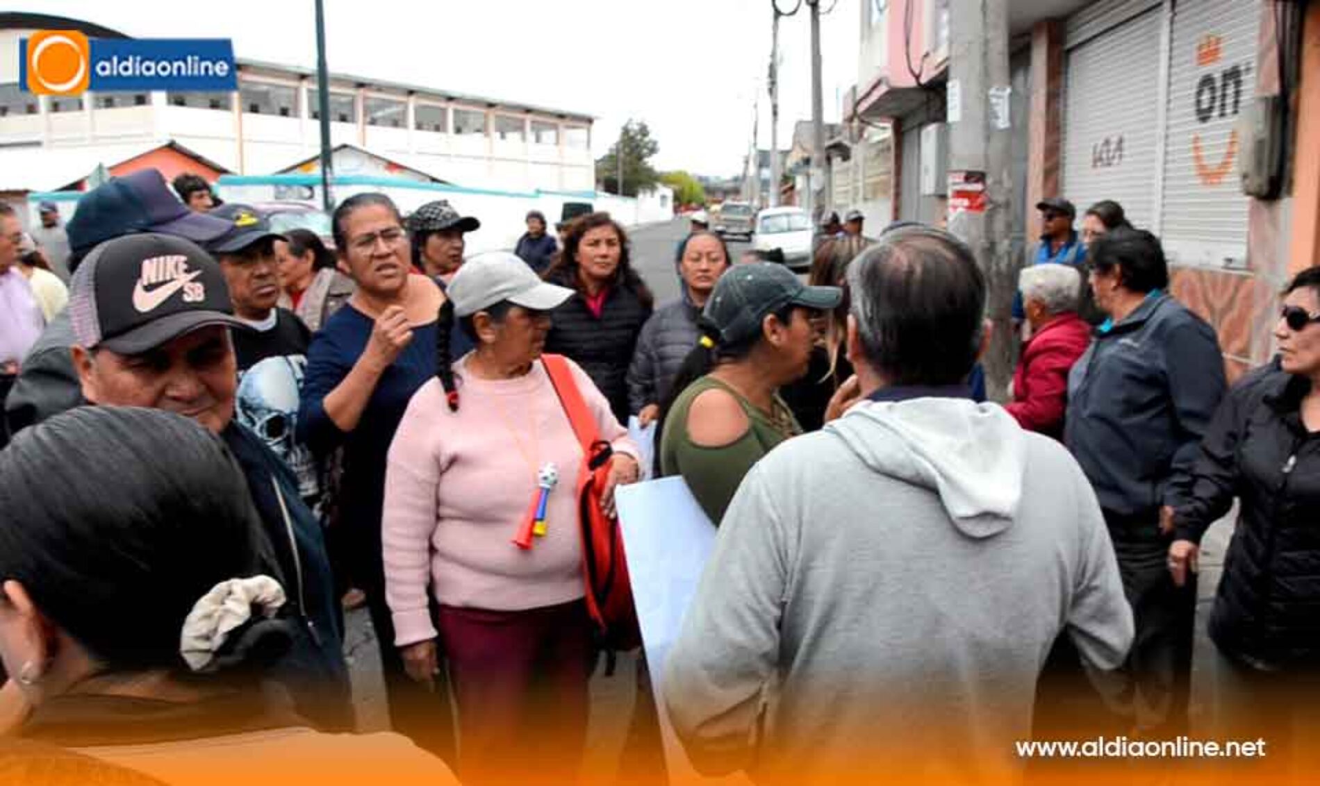 TRAS RECLAMOS CIUDADANOS, ALCALDÍA DE LATACUNGA INTENSIFICA TRABAJOS PARA NORMALIZAR EL SERVICIO DE AGUA
