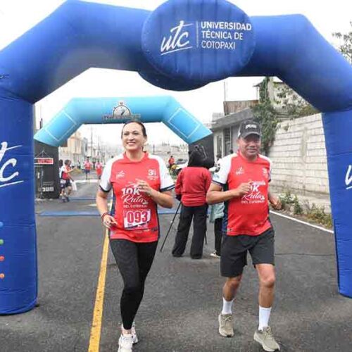 LA UTC REUNIÓ A CIENTOS DE ATLETAS EN LA SEGUNDA EDICIÓN DE LA COMPETENCIA “10K RUTA DEL COTOPAXI”