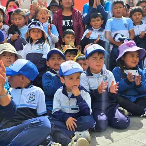FERIA DE SEGURIDAD FORTALECE LA PREVENCIÓN Y PROTECCIÓN ESTUDIANTIL EN SALCEDO