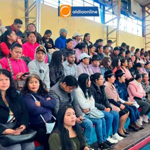 FAMILIAS DE COTOPAXI SE CAPACITARON EN CRIANZA RESPONSABLE Y MEDIACIÓN  DE CONFLICTOS