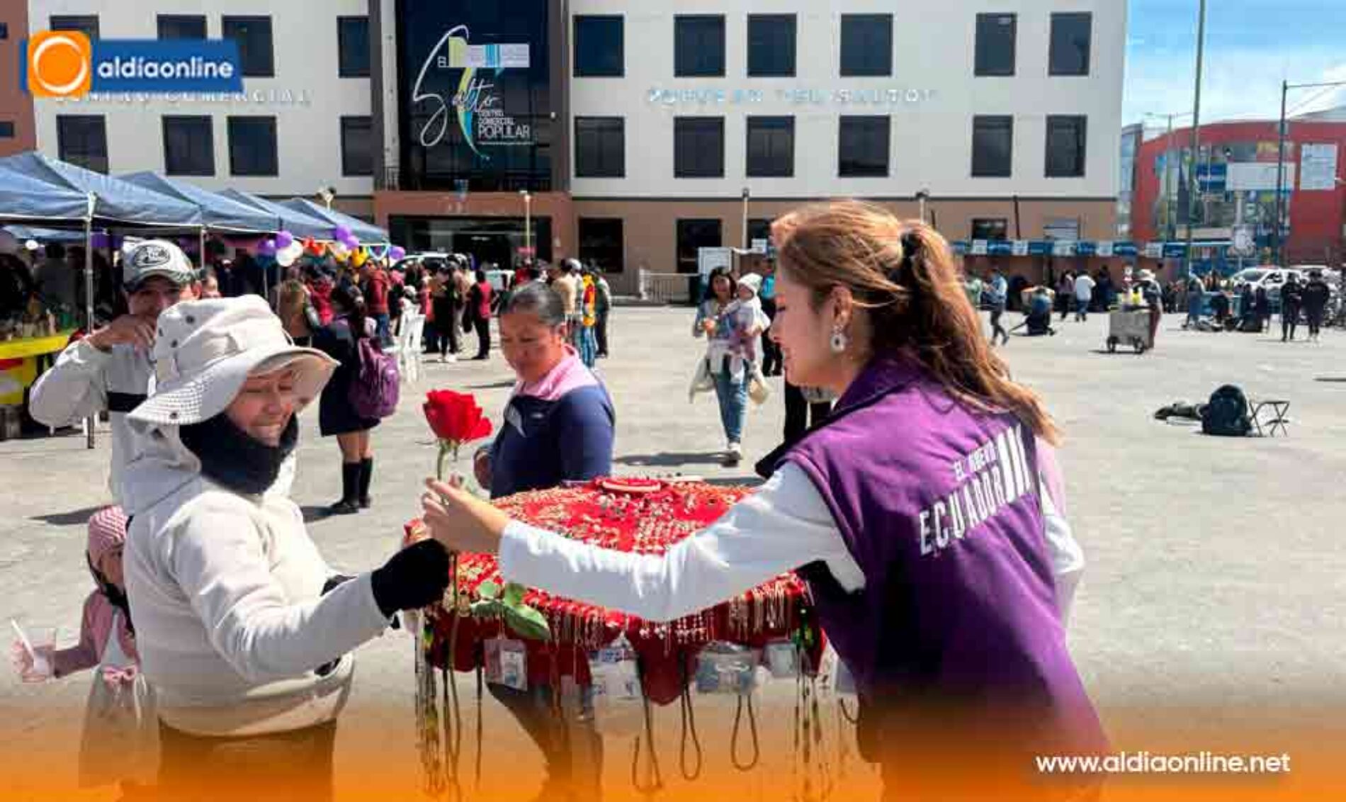 FERIA “EMPRENDE” HOMENAJEO A LAS MADRES Y FORTALECIÓ EL APOYO A MUJERES EMPRENDEDORAS (Video)
