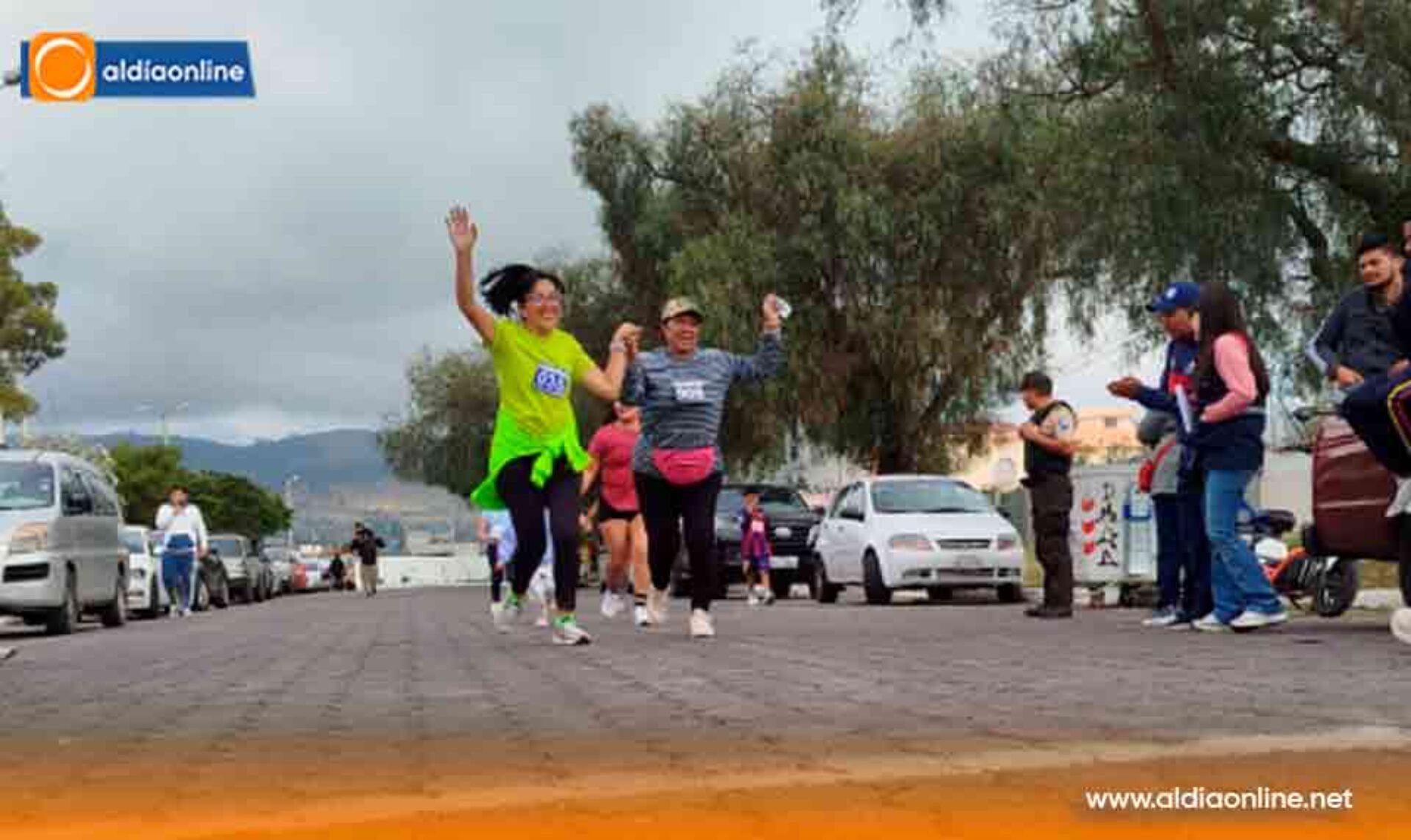 “CORRIENDO Y CELEBRANDO A MAMÁ” EMOTIVA JORNADA QUE UNIÓ GENERACIONES EN SALCEDO (Videos)