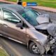 FUERTE CHOQUE ENTRE BUS Y AUTOMÓVIL ALTERA LA CALMA EN LA VÍA SAQUISILÍ–LATACUNGA