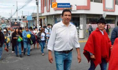 JANIO BUSTILLOS SE PRESENTA COMO PRECANDIDATURA A LA ALCALDÍA DE SAQUISILÍ POR SUMA 23 (Video)