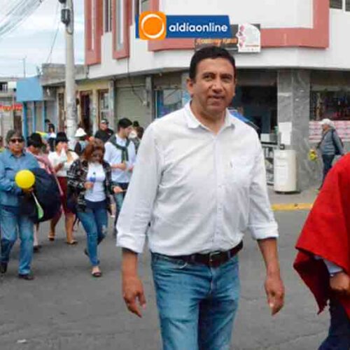 JANIO BUSTILLOS SE PRESENTA COMO PRECANDIDATURA A LA ALCALDÍA DE SAQUISILÍ POR SUMA 23 (Video)