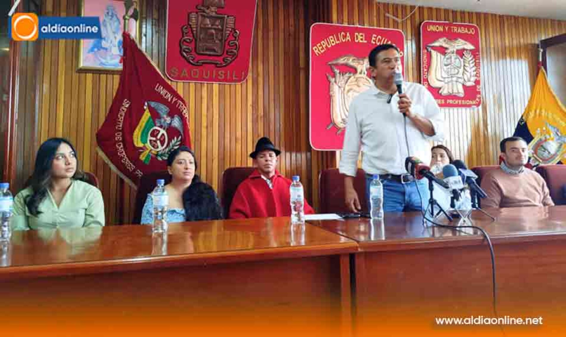 JANIO BUSTILLOS SE PRESENTA COMO PRECANDIDATURA A LA ALCALDÍA DE SAQUISILÍ POR SUMA 23 (Video)