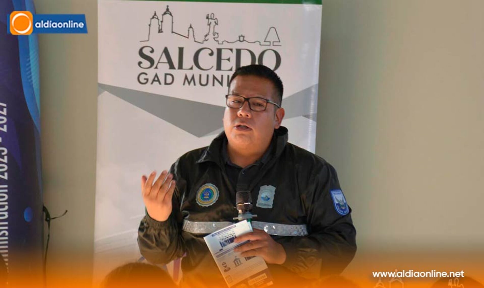 BOTÓN VIOLETA LLEGA AL MERCADO CENTRAL DE SALCEDO PARA FORTALECER LA PROTECCIÓN CONTRA LA VIOLENCIA