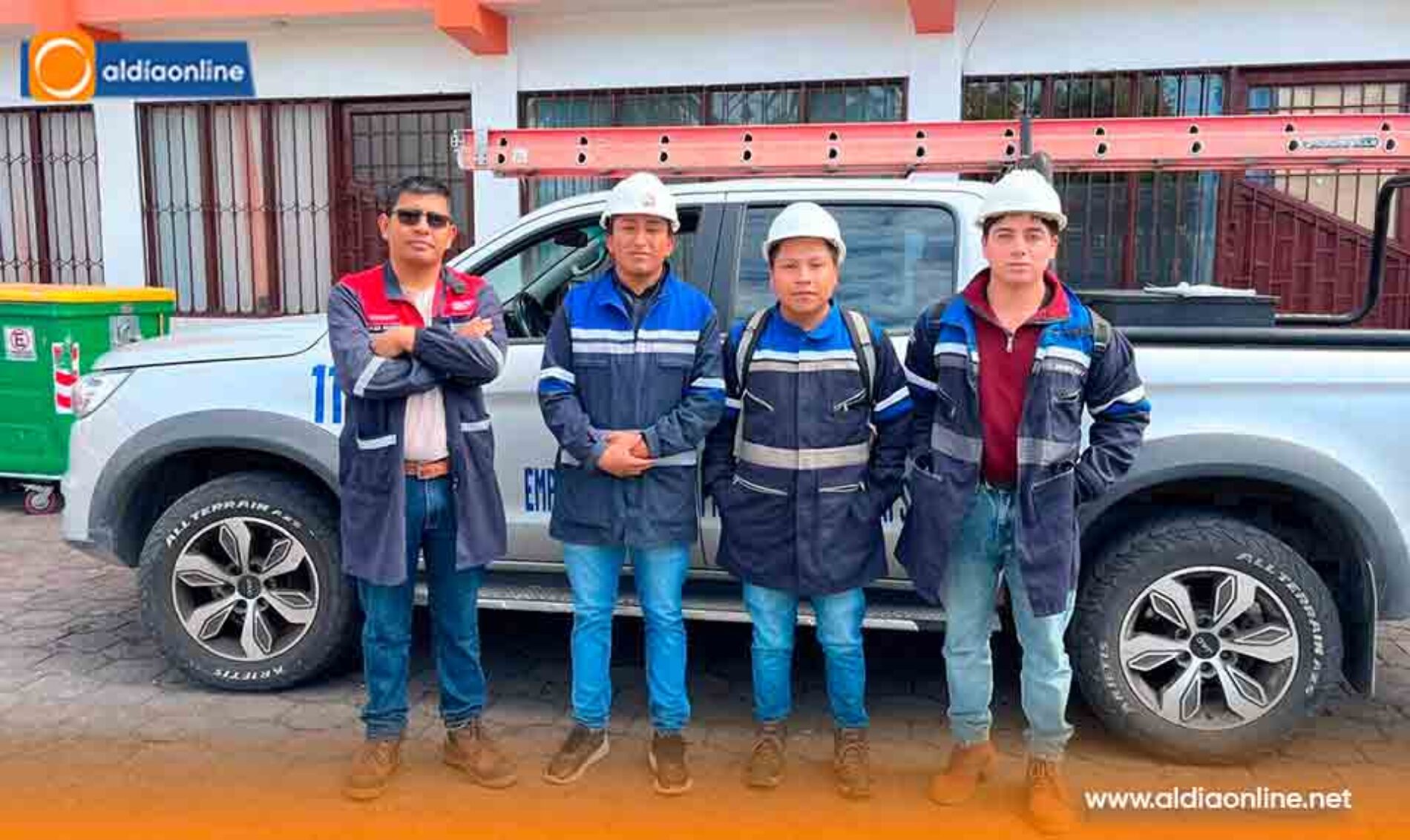 ESTUDIANTES DE INGENIERÍA ELÉCTRICA FORTALECEN SU FORMACIÓN PROFESIONAL EN PROYECTOS DE ALUMBRADO PÚBLICO JUNTO A ELEPCO