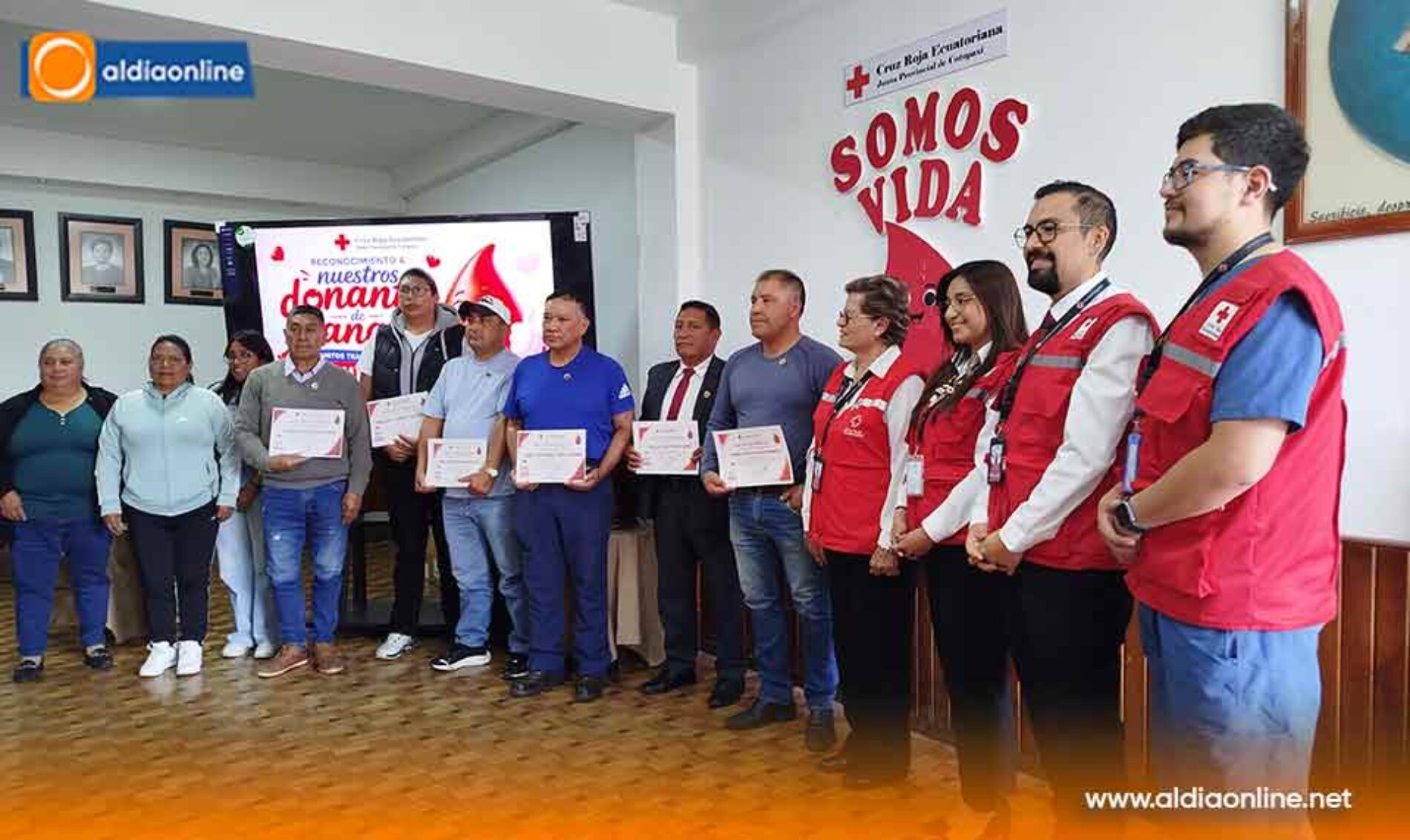 CRUZ ROJA COTOPAXI RECONOCE A DONANTES QUE AYUDAN A SALVAR VIDAS A TRAVÉS DE LA DONACIÓN VOLUNTARIA DE SANGRE.(VIDEO)