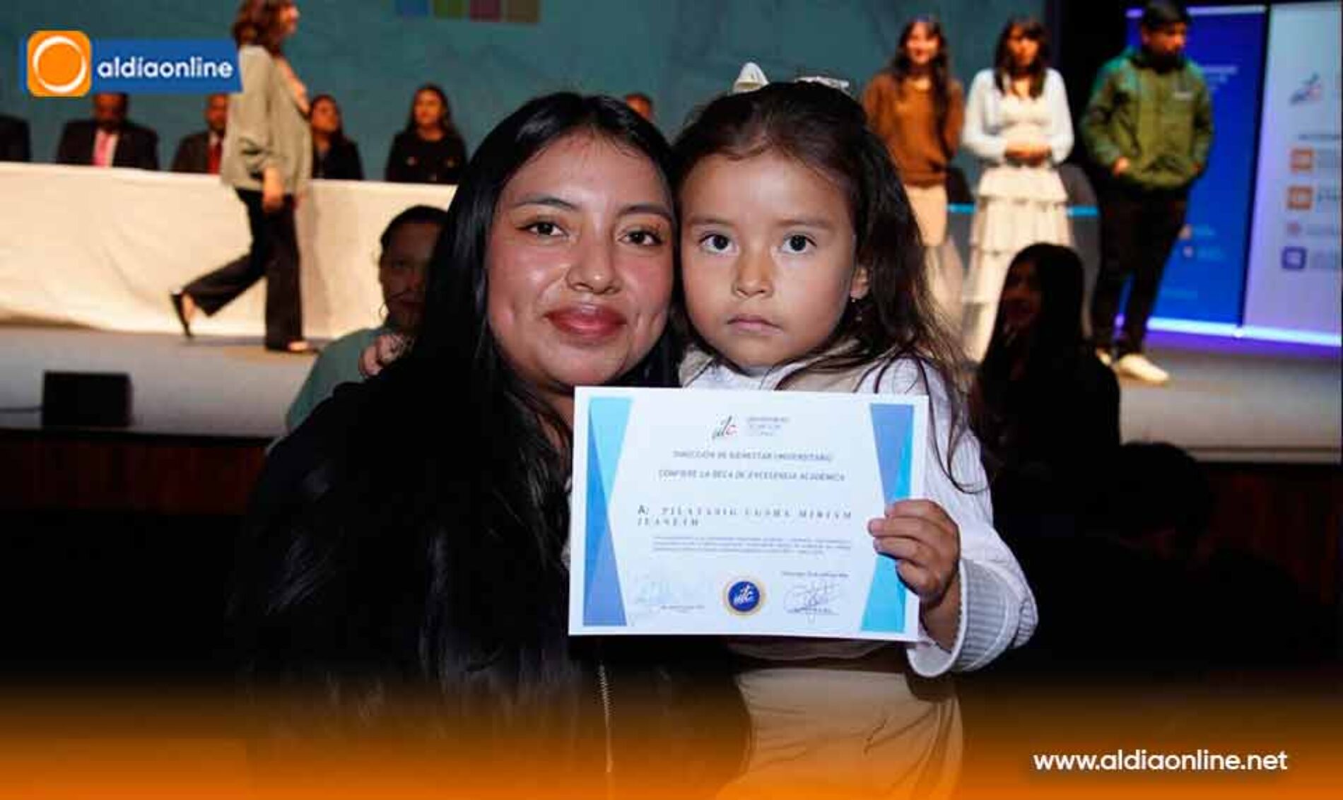 UTC FORTALECE EL ACCESO A LA EDUCACIÓN CON LA ENTREGA DE 400 BECAS Y AYUDAS ECONÓMICAS