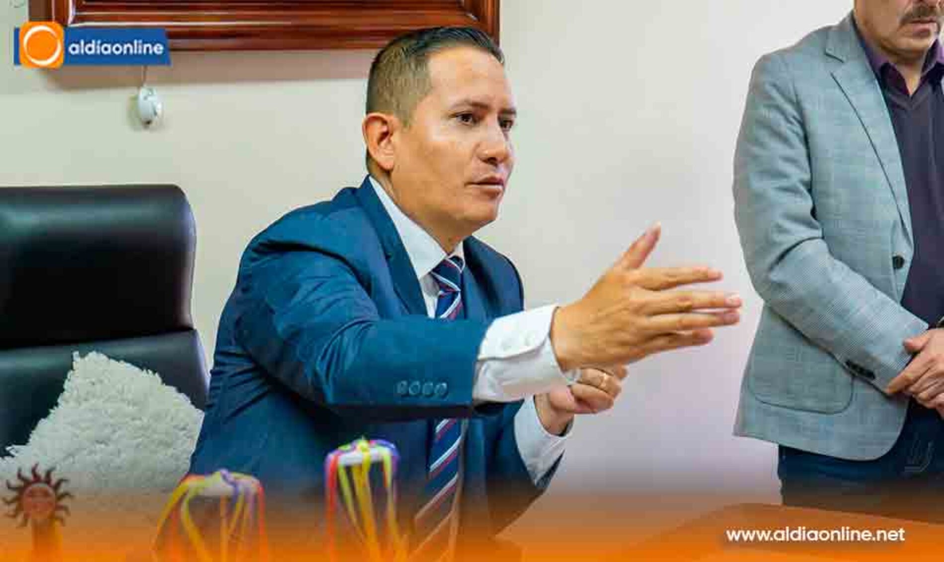 REUNIÓN ENCABEZADA POR EL ALCALDE JAVIER VELÁSQUEZ APLAZA SESIÓN DE CONCEJO PARA ATENDER DEMANDAS CIUDADANAS