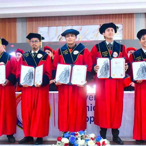 EXTENSIÓN LA MANÁ CELEBRA LA GRADUACIÓN DE UNA NUEVA GENERACIÓN DE PROFESIONALES