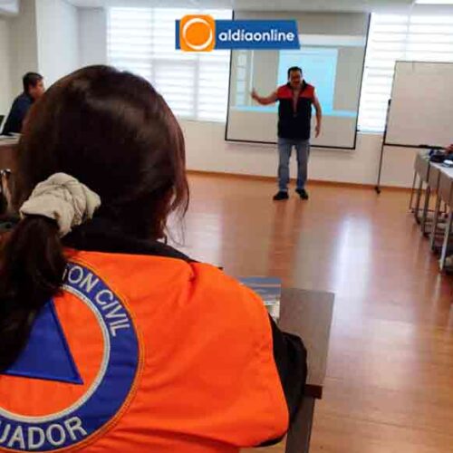 INFORMACIÓN OPORTUNA, VIDAS SEGURAS  COMUNICADORES SE CAPACITAN EN  GESTIÓN DE CRISIS VOLCÁNICA