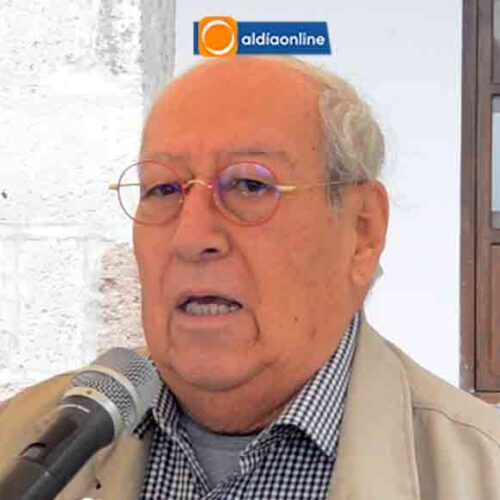 ARTISTA PLÁSTICO LATACUNGUEÑO NELSON ROMÁN ES POSTULADO AL PREMIO NACIONAL EUGENIO ESPEJO (Video)