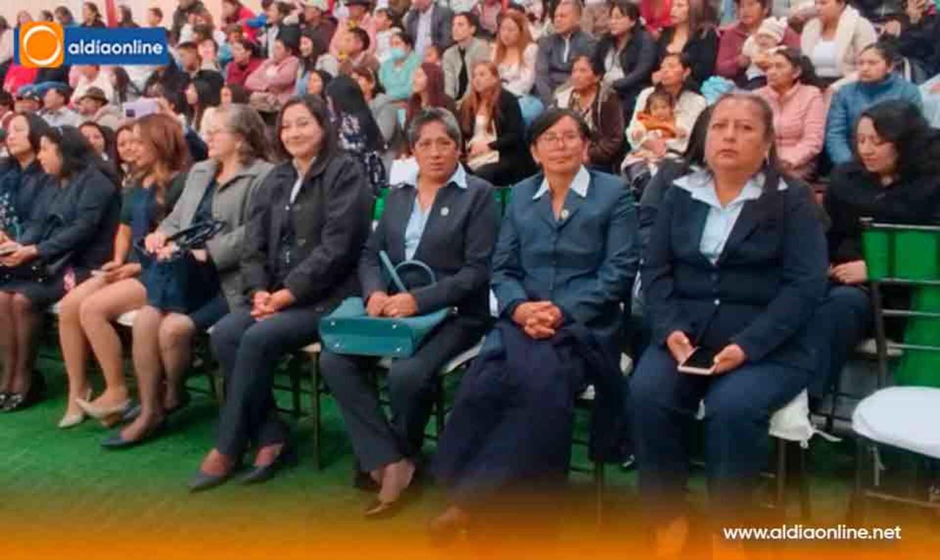 GRADUACIÓN EN LA U. E VITORIA VÁSCONEZ CUVI S.B.E.O DE 125 PEQUEÑOS MARCÓ EL CIERRE DEL AÑO LECTIVO (Video)