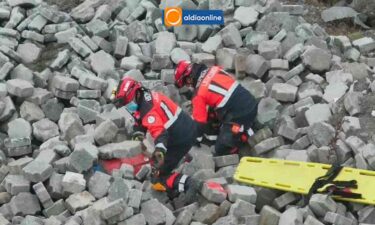 RESCATISTAS Y EL CAN “ARES” DEMOSTRARON SU EFICACIA SIMULACRO NACIONAL ANTE POSIBLE ERUPCIÓN DEL COTOPAXI