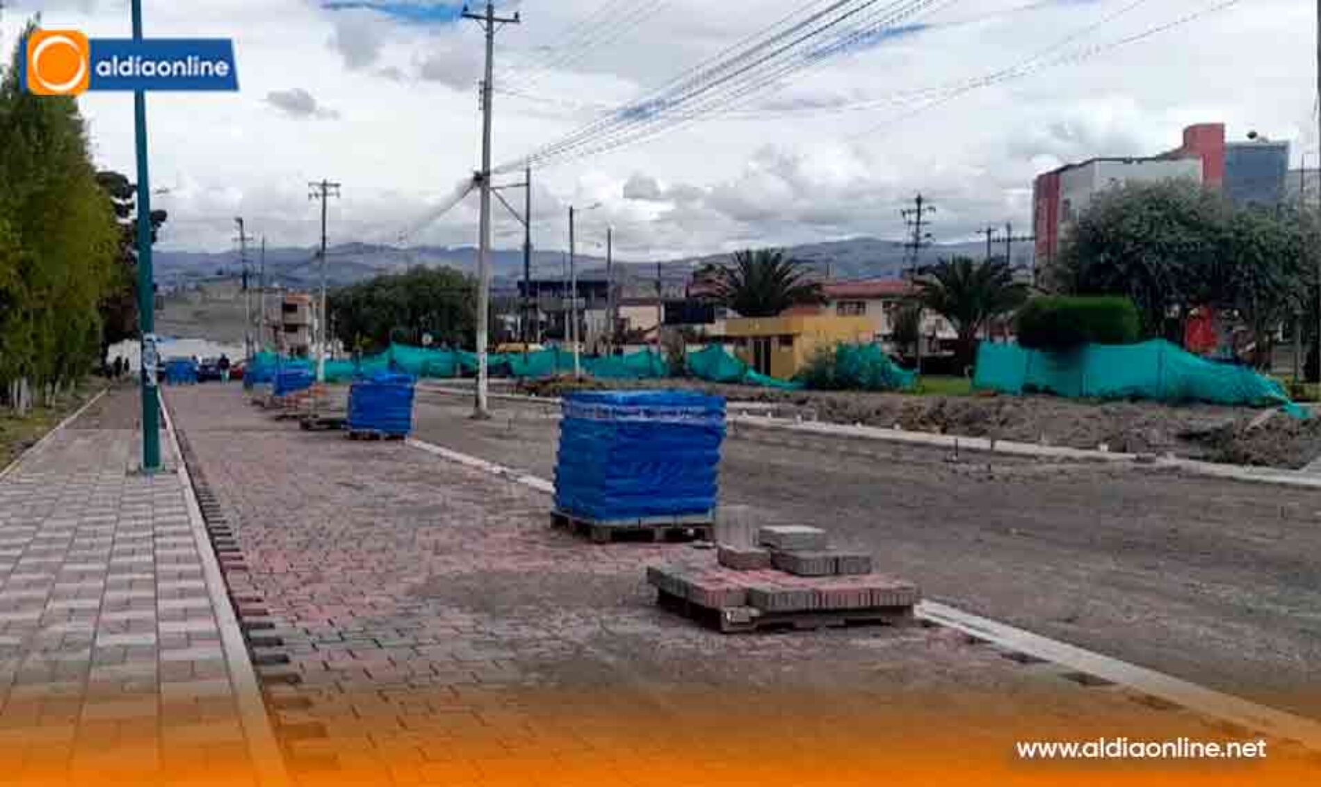 OBRA INCONCLUSA MOTIVA A MORADORES DE BARRIO LA LAGUNA A MOVILIZARSE AL MUNICIPIO PARA SER ESCUCHADOS Y ATENDIDOS