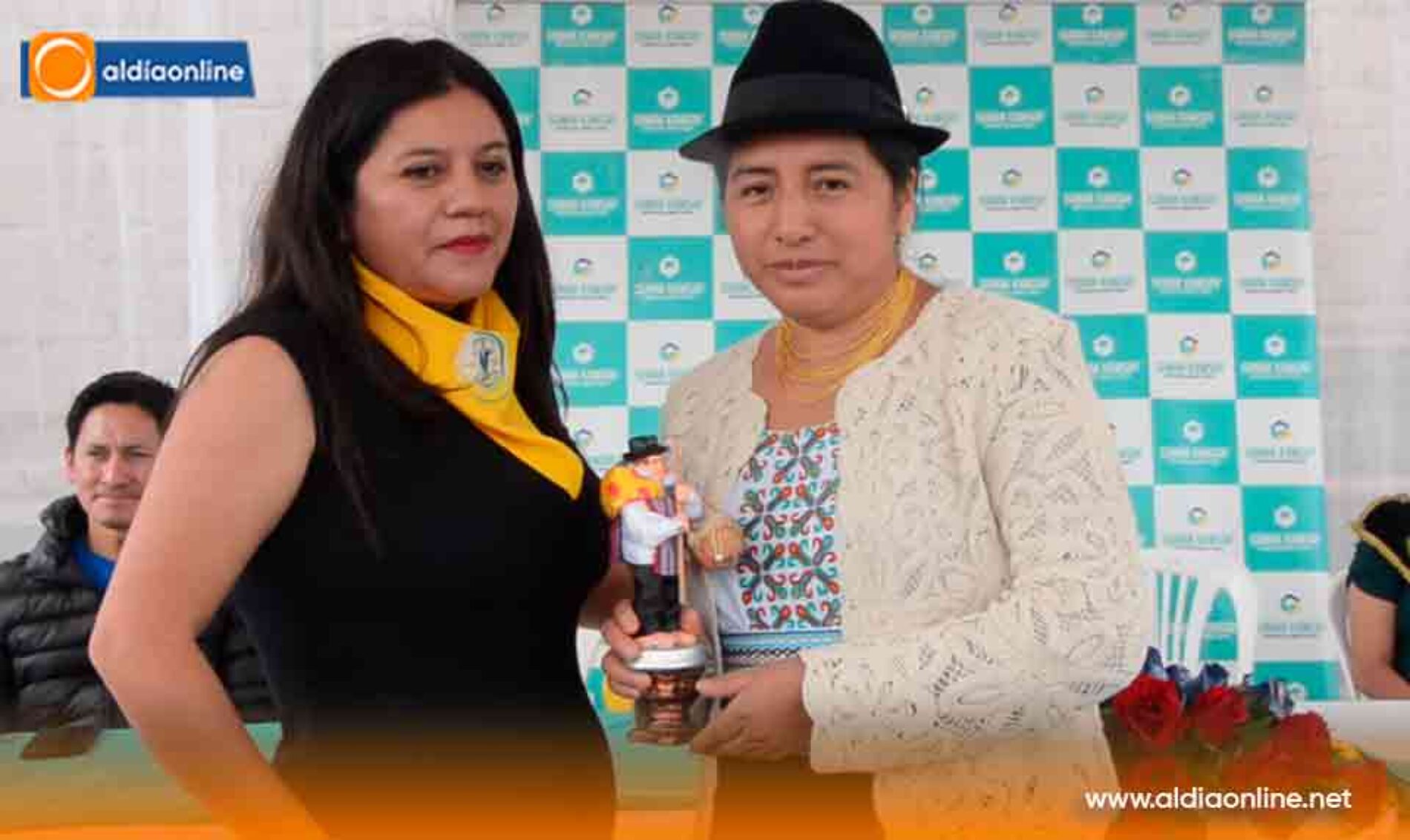 COAC SUMAK KAWSAY DINAMIZA LA  ECONOMÍA CON LA PRIMERA FERIA  “SUMAK PAPÁ” QUE REÚNE CERCA  DE 100 EMPRENDEDORES  (Video)