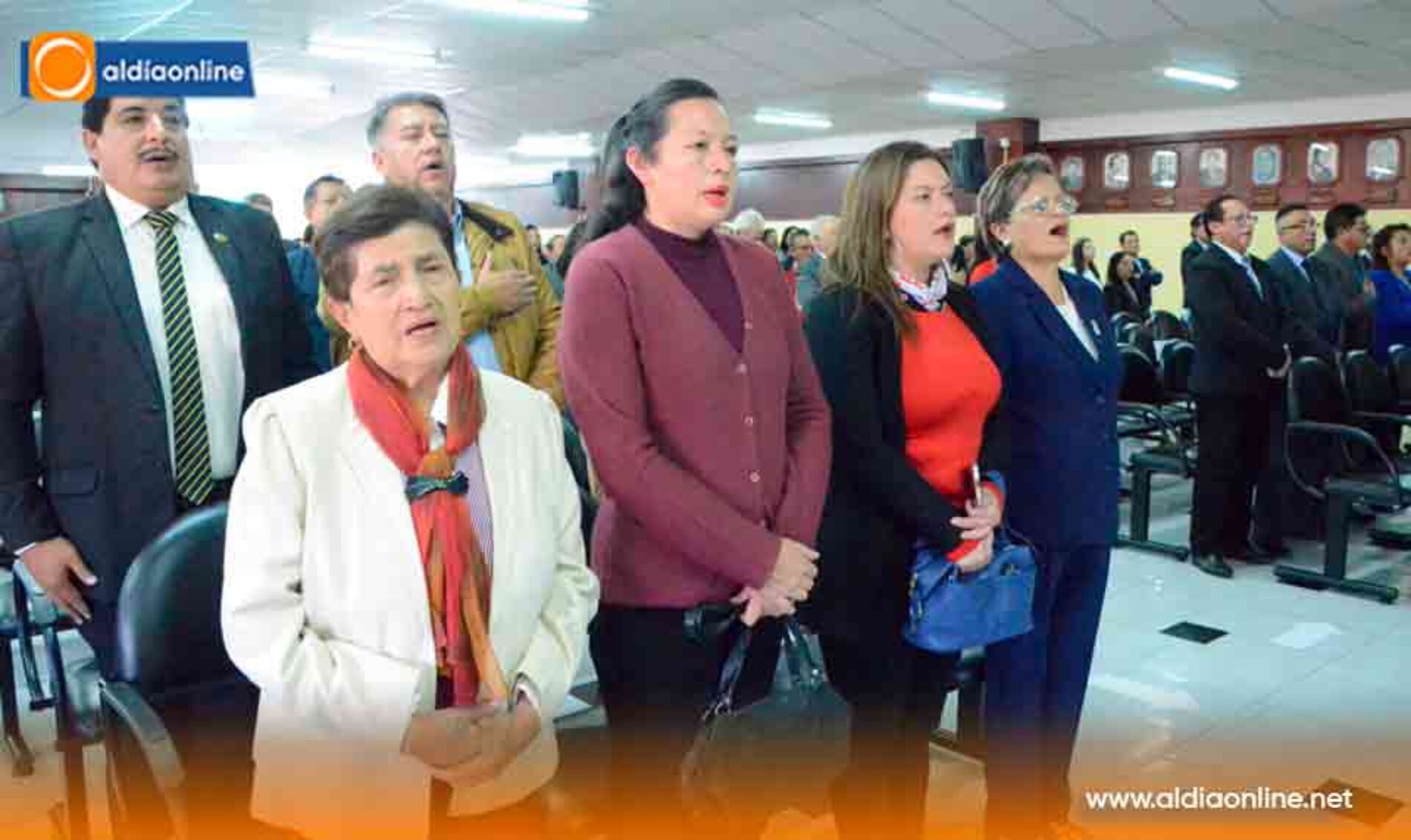 EL SINDICATO DE CHOFERES DE COTOPAXI CELEBRÓ 101 AÑOS DE Y RINDIÓ HOMENAJE A SUS COMPAÑEROS EN SU DÍA CLÁSICO (Video)