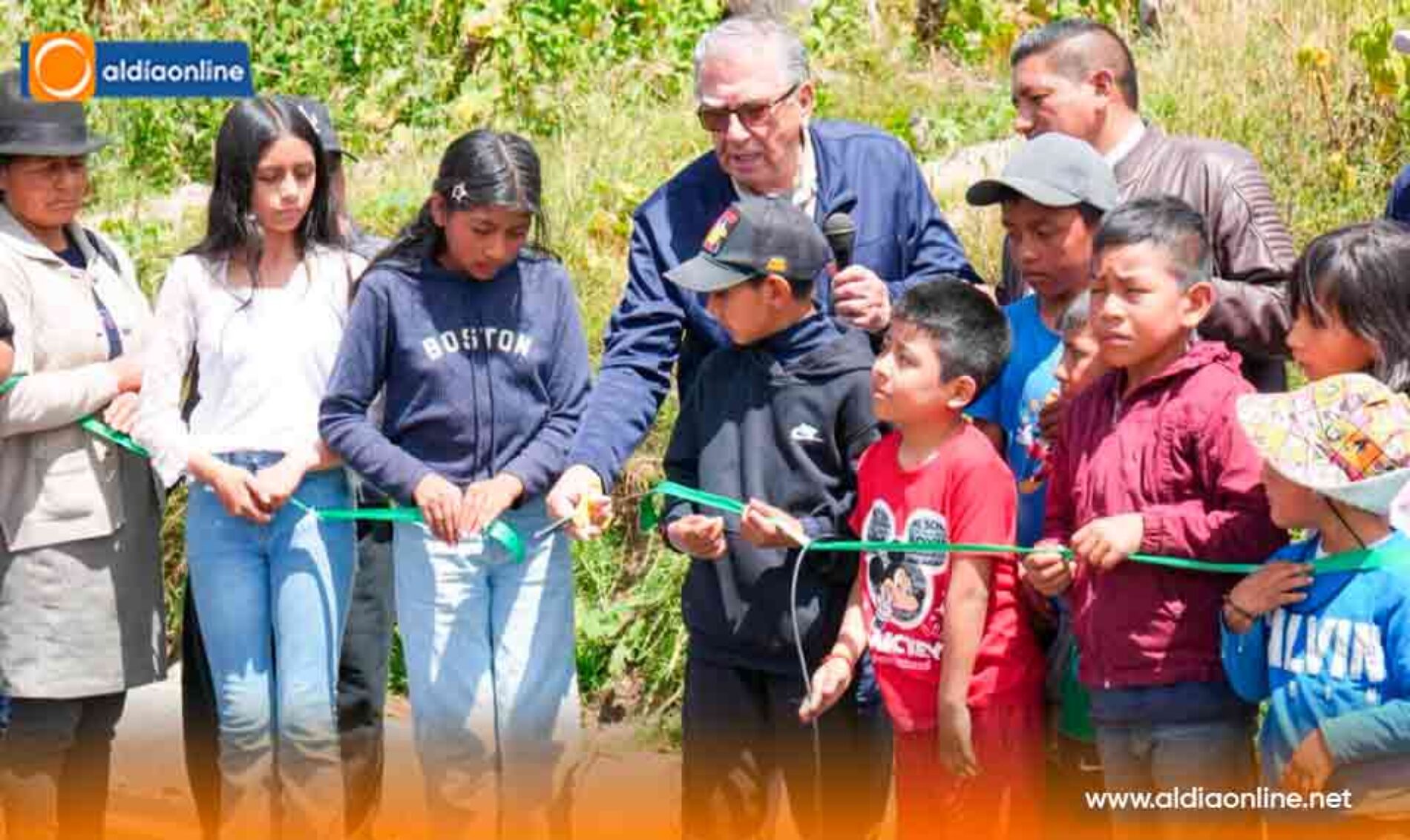 OBRA DE ASFALTADO FUE INAUGURADA CON EL APOYO DE HIDRO SIGCHOS Y UNA INVERSIÓN DE $ 652.810