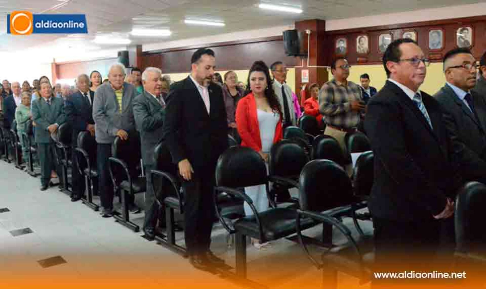 EL SINDICATO DE CHOFERES DE COTOPAXI CELEBRÓ 101 AÑOS DE Y RINDIÓ HOMENAJE A SUS COMPAÑEROS EN SU DÍA CLÁSICO (Video)