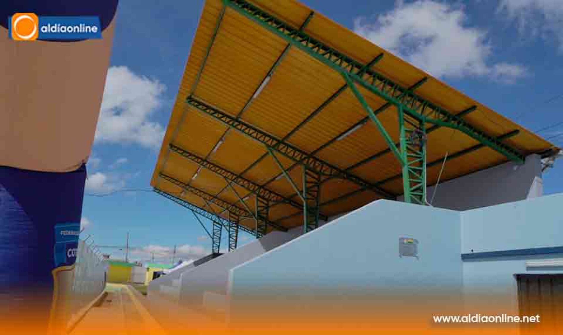 MINISTRA DE EDUCACIÓN Y DEPORTES HIZO ENTREGA ESTADIO DE LIGA CANTONAL DE SAQUISILÍ REPOTENCIADO (Video)