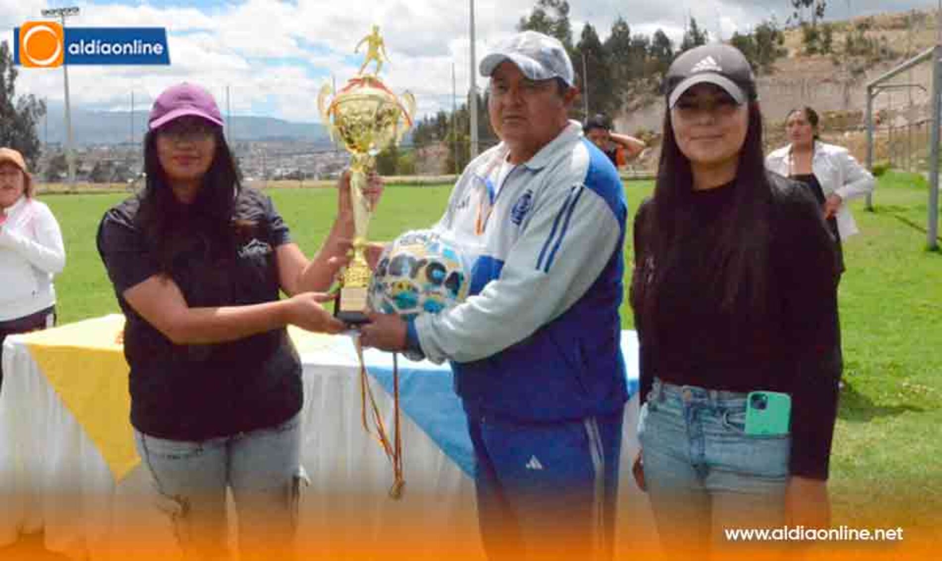 EXAEXPRESS SE CORONA CAMPEÓN DEL  TORNEO DE TAXI EJECUTIVO DE  LATACUNGA, ORGANIZADO  POR EL CIEDES  (Videos)