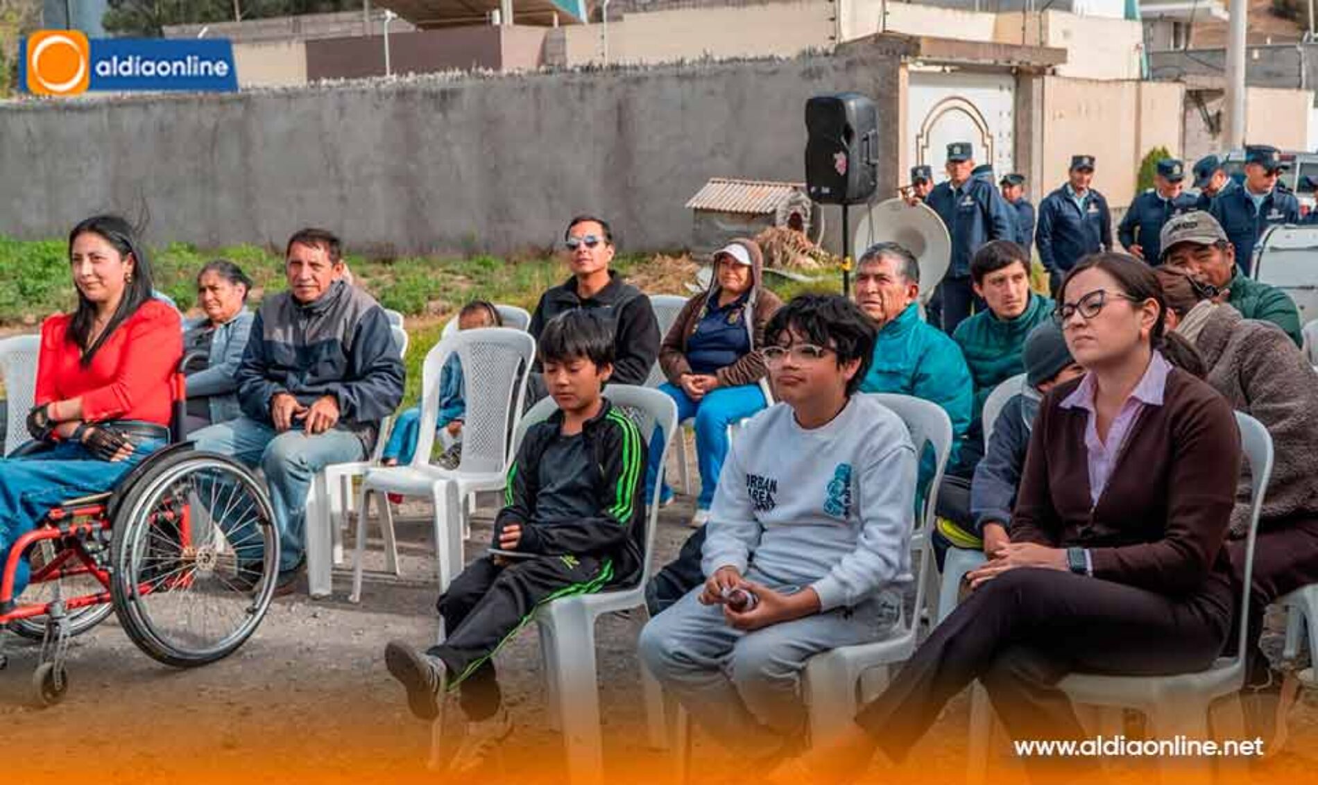 BARRIO VERTIENTES DE LOCOA RECIBE ADOQUINES PARA MEJORAR LA MOVILIDAD Y SUS VÍAS
