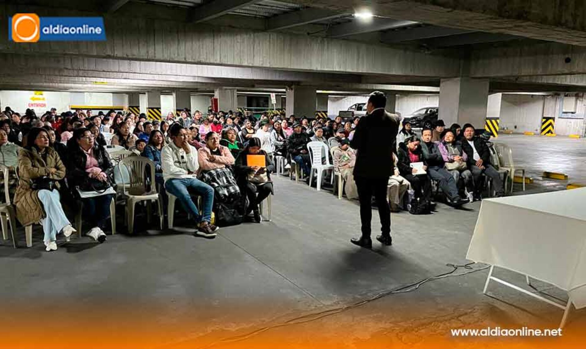 Dirección de Servicios Públicos mantiene diálogo con comerciantes del Centro Comercial Popular El Salto