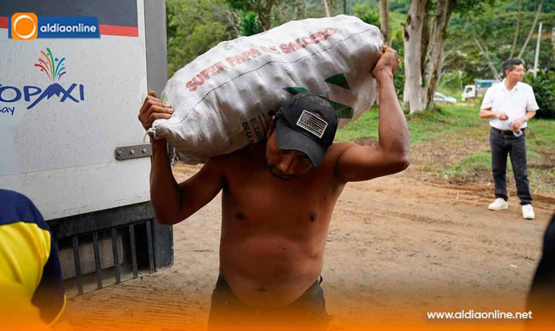 PREFECTURA DE COTOPAXI ENTREGA AYUDA HUMANITARIA A FAMILIAS AFECTADAS EN ZAMORA CHINCHIPE