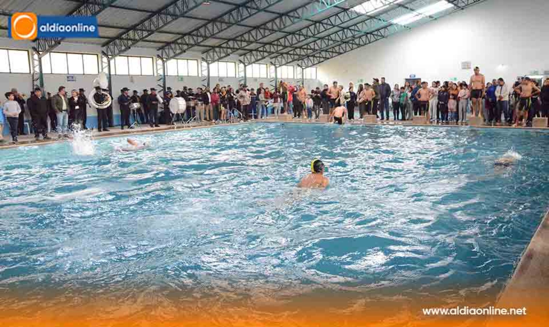 LA PISCINA MUNICIPAL VUELVE A LA VIDA Y ABRE SUS PUERTAS PARA LATACUNGA