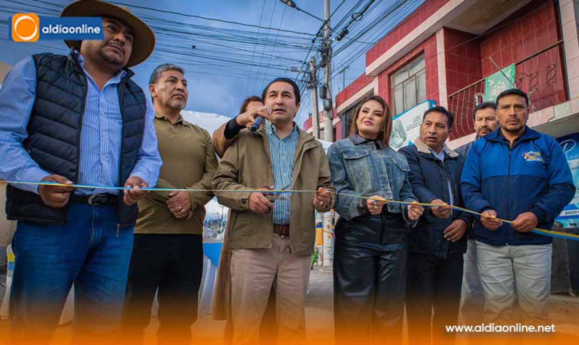 CON MÁS DE 2 MIL BENEFICIARIOS, SANTA BÁRBARA CELEBRA SU NUEVA VÍA ADOQUINADA