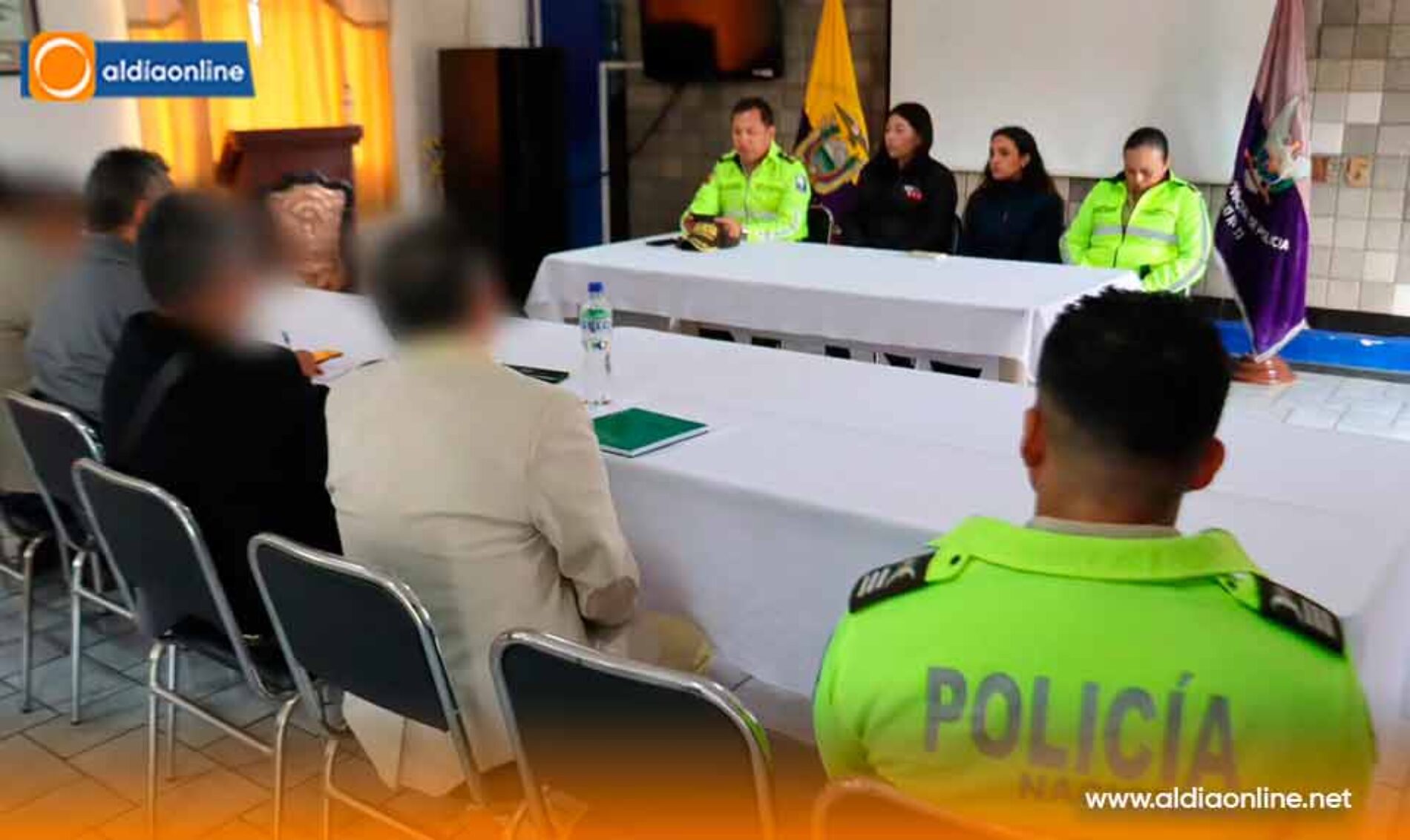 GOBERNACIÓN FORTALECE LA SEGURIDAD CON NUEVAS ACCIONES COORDINADAS JUNTO AL GREMIO DEL TAXISMO DE LATACUNGA