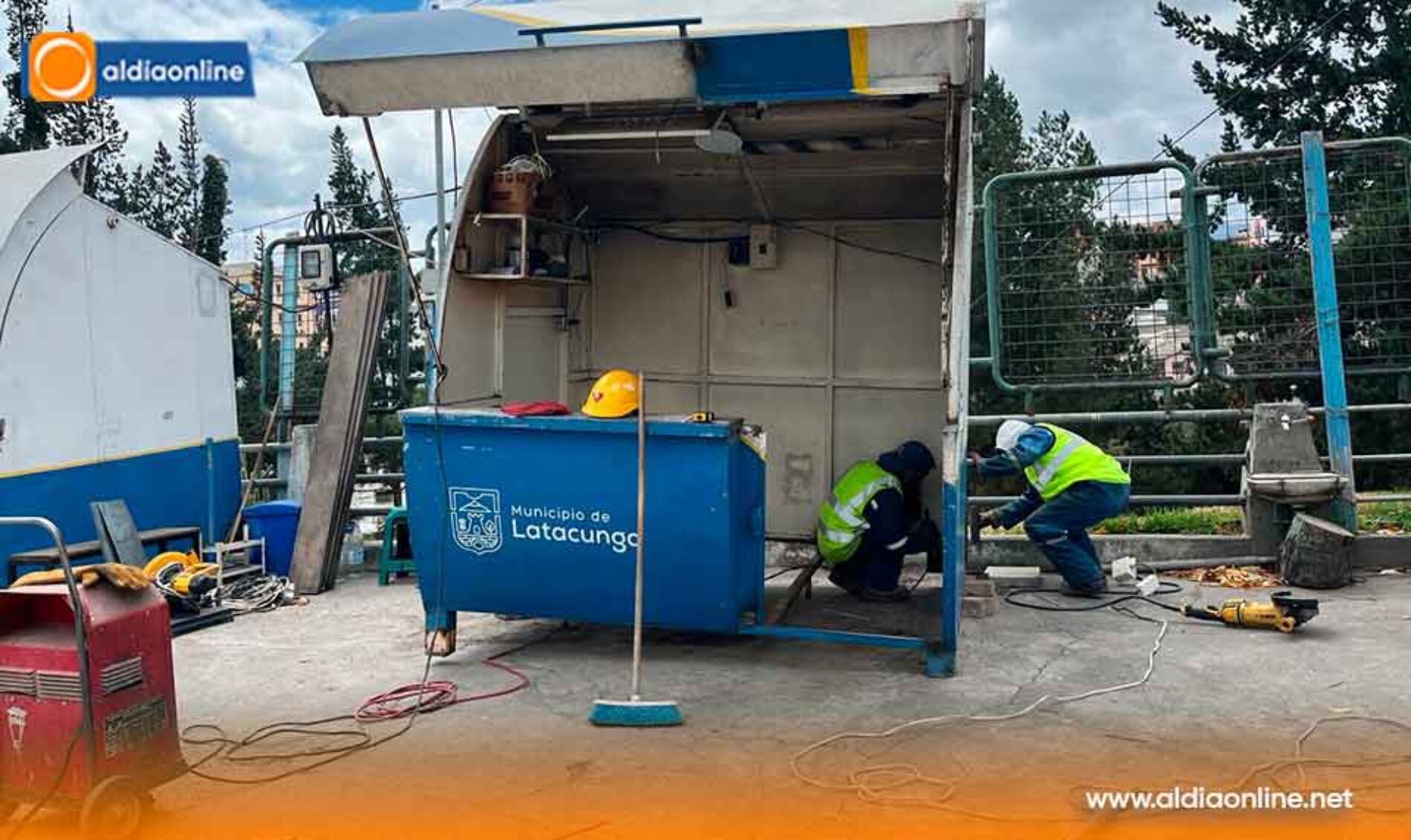 DIRECCIÓN DE SERVICIOS PÚBLICOS INICIA TRABAJOS DE MANTENIMIENTO EN LOS QUIOSCOS DE LA ESTACIÓN