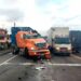 TRES VEHÍCULOS COLISIONAN EN EL INGRESO A UNAMUNCHO Y DEJAN UNA PERSONA HERIDA